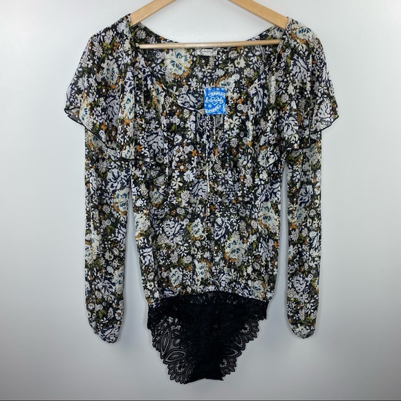 NWT FREE PEOPLE Say It To Me Floral Bodysuit in Black Combo - Picture 4 of 9
